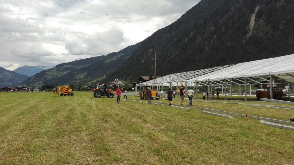 Zeltaufbau_2_SK Mayrhofen